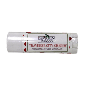 老头扒开粉嫩的小缝亲吻 City Cherry Lip Balm